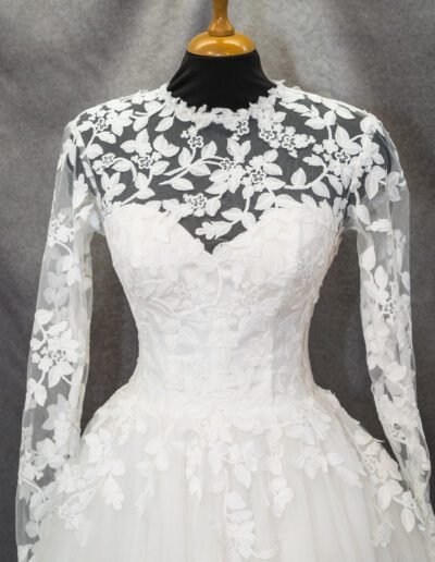 Menyasszonyi ruha 2025-02B