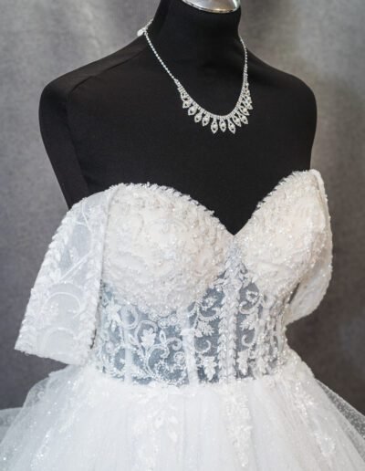 Menyasszonyi ruha 2025-03C