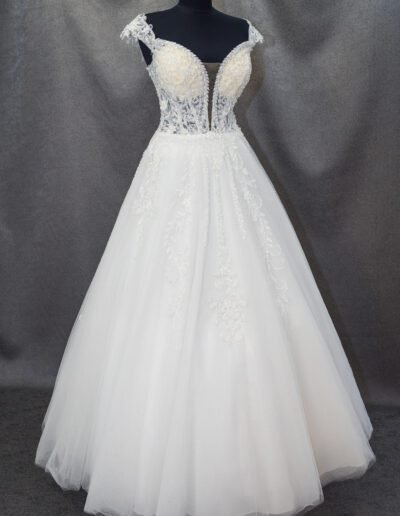 Menyasszonyi ruha 2025-05A