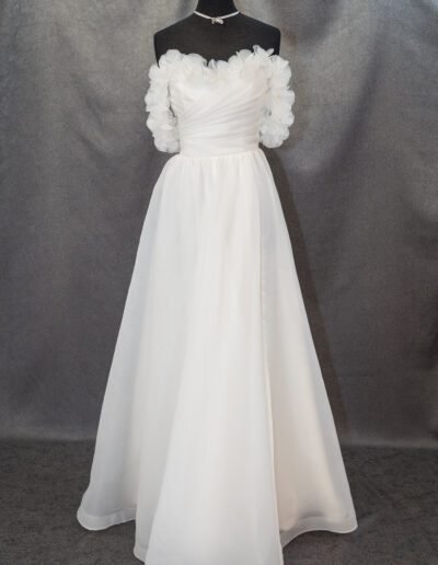 Menyasszonyi ruha 2025-06A