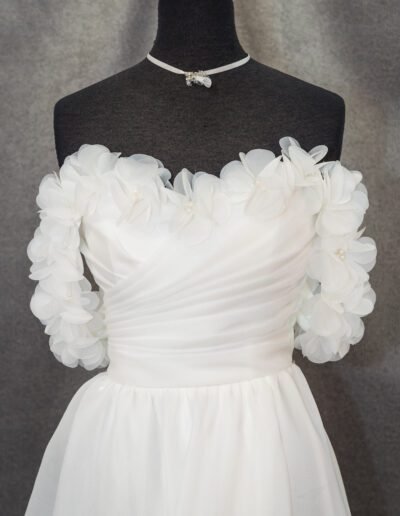 Menyasszonyi ruha 2025-06B