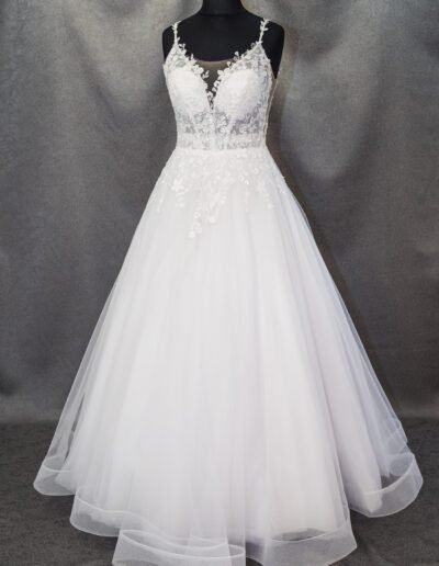 Menyasszonyi ruha 2025-08A