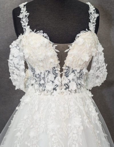 Menyasszonyi ruha 2025-09B