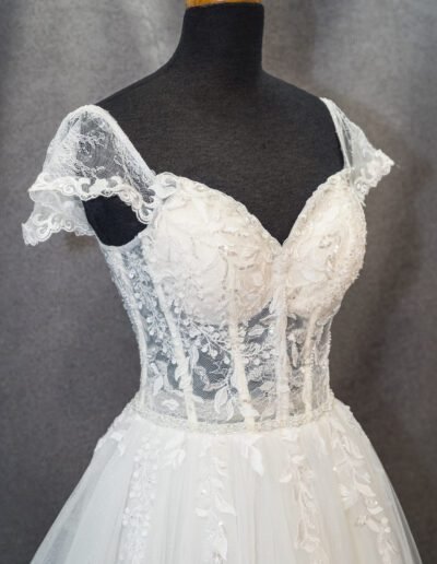 Menyasszonyi ruha 2025-12B