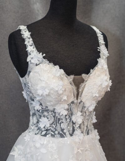 Menyasszonyi ruha 2025-13C