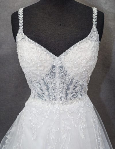 Menyasszonyi ruha 2025-14B