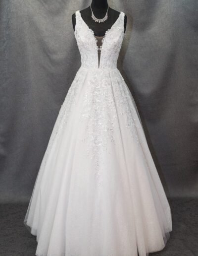 Menyasszonyi ruha 2025-15A