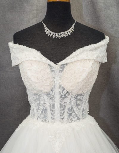 Menyasszonyi ruha 2025-19B