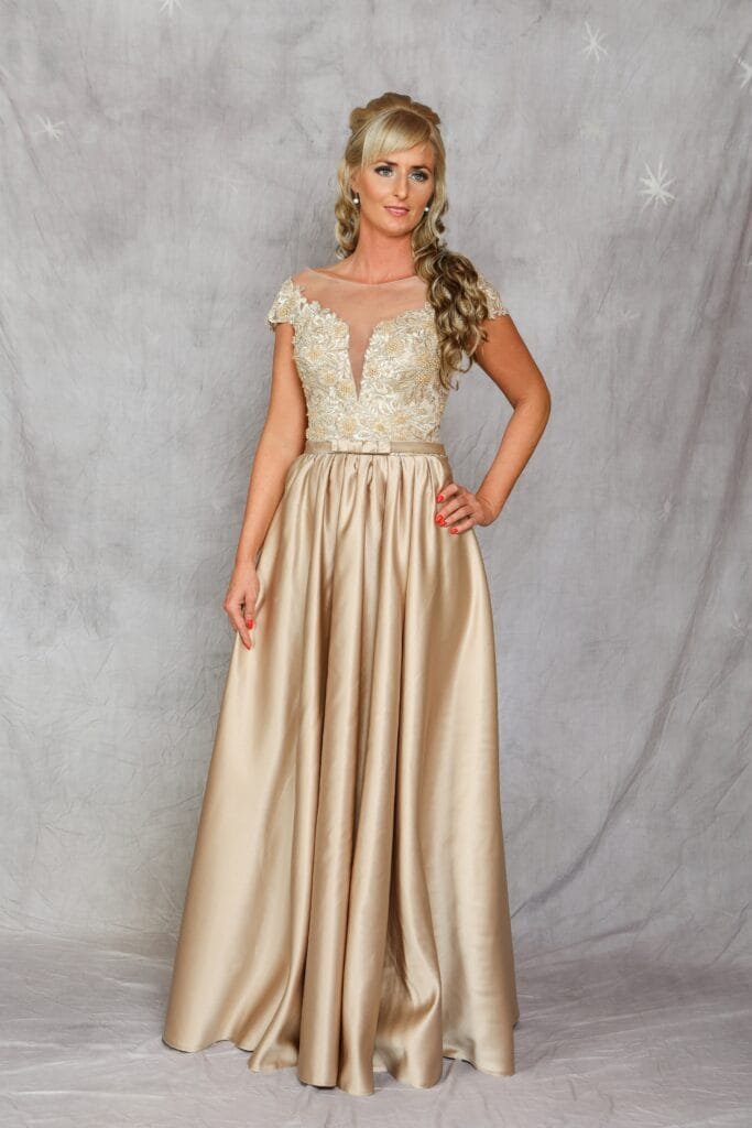 Koszorúslány ruha 227